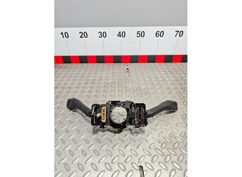 Переключатель подрулевой (стрекоза) к Audi A6, 2002г.