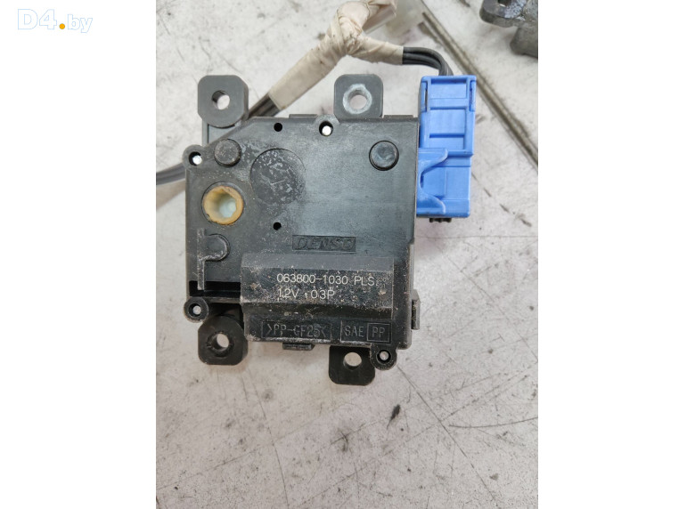 Моторчик заслонки печки к Toyota LandCruiser 2012 г.