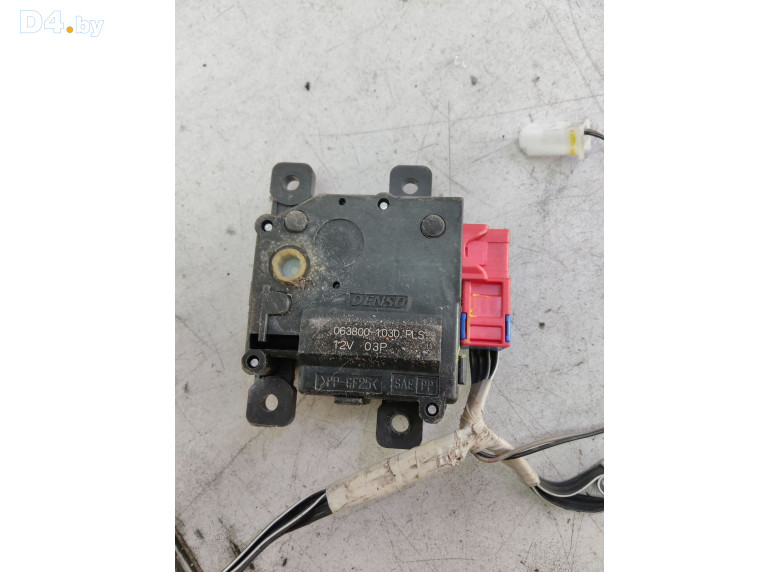 Моторчик заслонки печки к Toyota LandCruiser 2012 г.