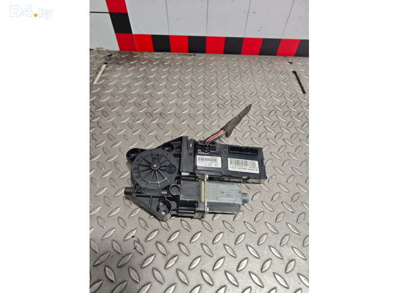 Моторчик стеклоподъемника передний левый к Renault Scenic 2013 г.