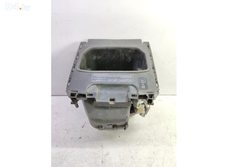 Холодильник автомобильный штатный к Toyota LandCruiser 2012 г.