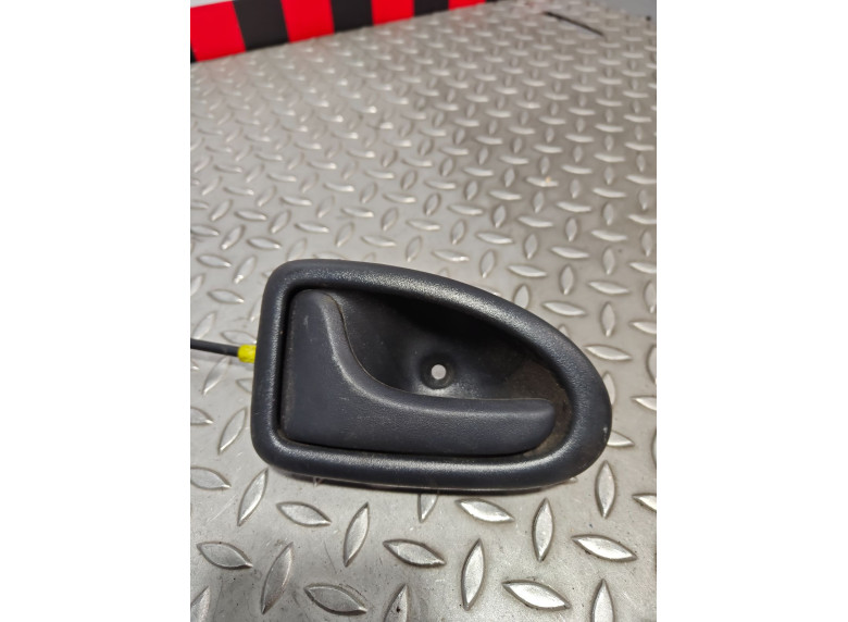 Ручка внутренняя передняя левая к Renault Trafic, 2003г.