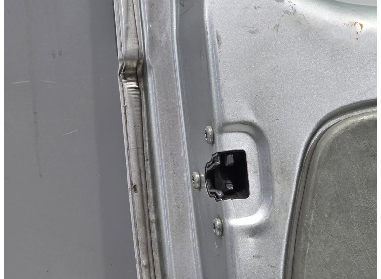 Замок двери задней левой к Renault Trafic, 2004г.