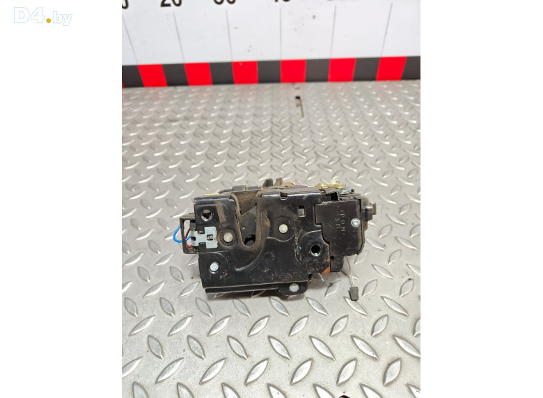 Замок двери передней правой к Volkswagen Golf 2001 г.