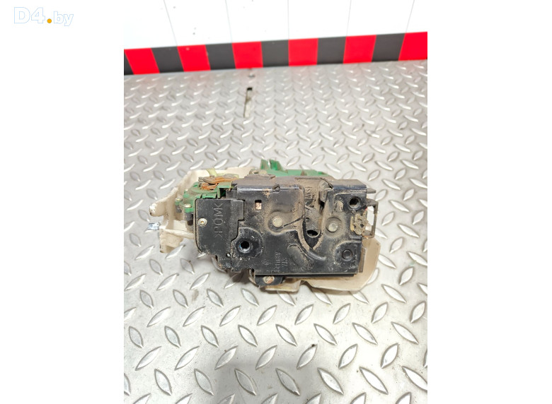 Замок двери передней левой к Volkswagen Golf 2001 г.