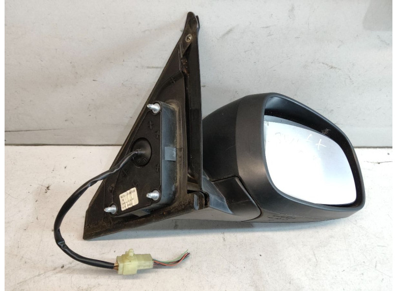 Накладка на зеркало правое к Suzuki Swift, 2007г.