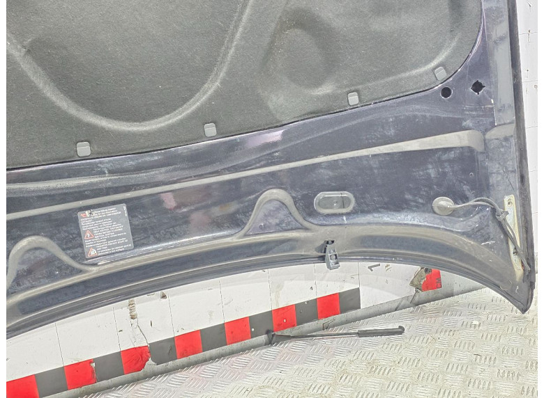 Капот к Volkswagen Passat, 2002г.