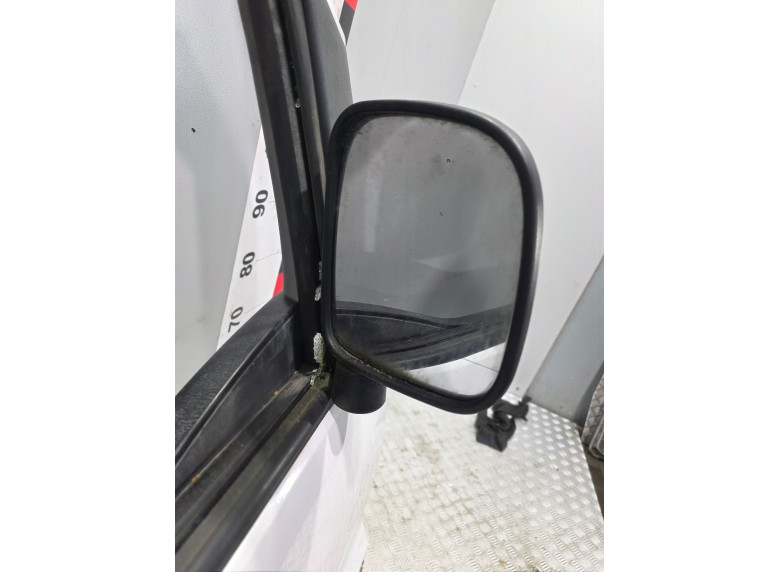 Зеркало наружное правое к Hyundai H1, 2000г.
