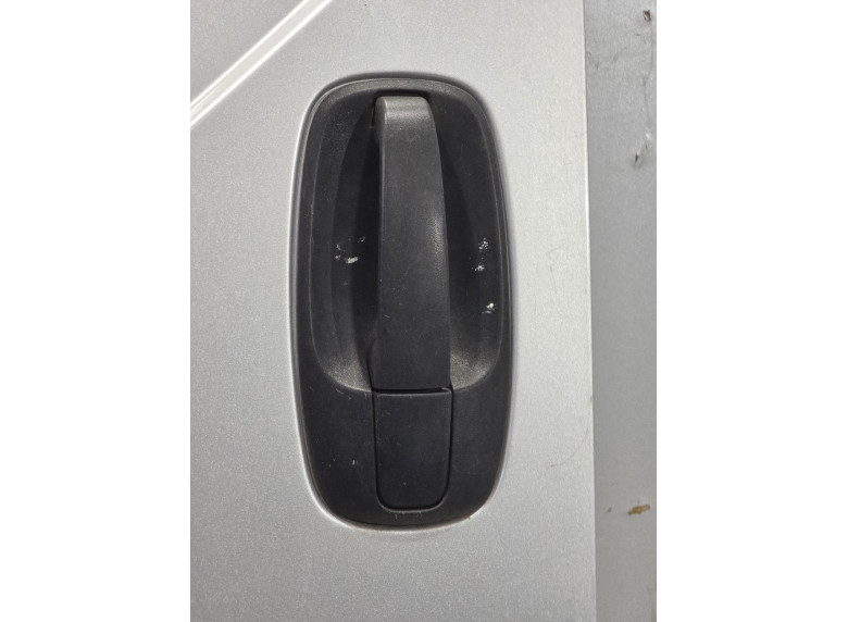 Ручка наружная сдвижной двери правой к Renault Trafic, 2004г.