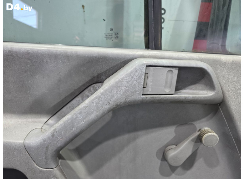 Ручка внутренняя передняя левая к Volkswagen LT 2001 г.