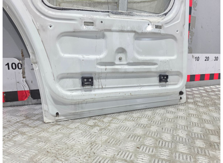 Дверь передняя правая к Mercedes Sprinter, 2006г.