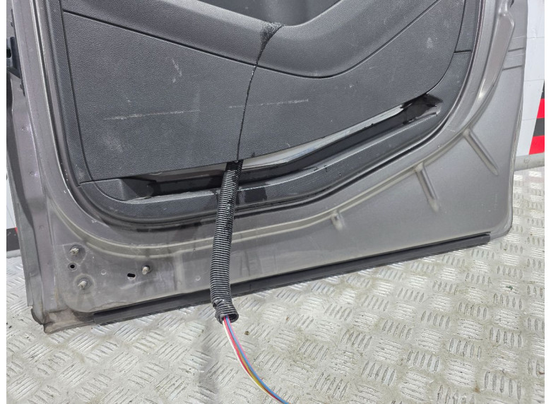 Дверь сдвижная правая к Citroen Berlingo, 2011г.