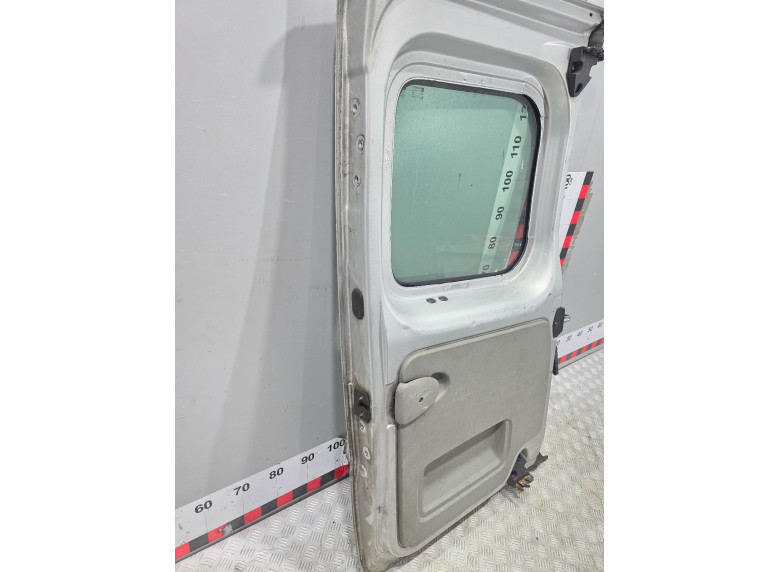 Дверь задняя распашная правая к Renault Trafic, 2004г.