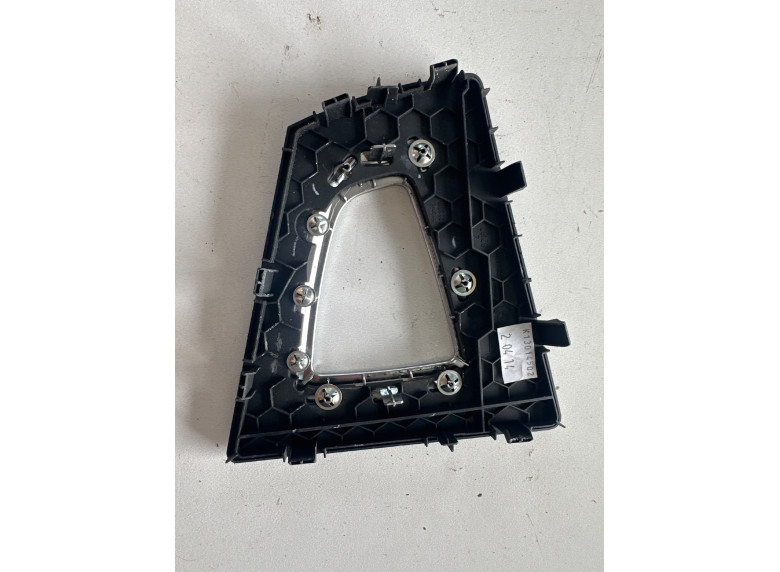 Накладка декоративная центральной консоли к BMW 3 F30/F31/GT F34, 2015г.