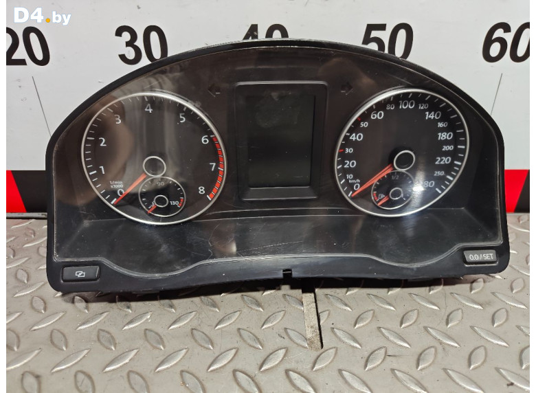 Щиток приборов (приборная панель) к Volkswagen Scirocco 2009 г.
