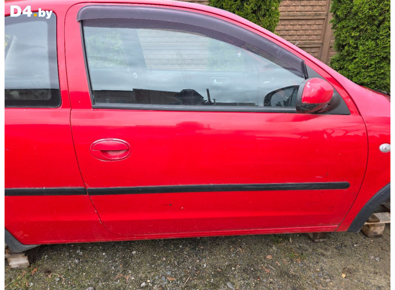 Дверь передняя правая к Opel Corsa 2004 г.