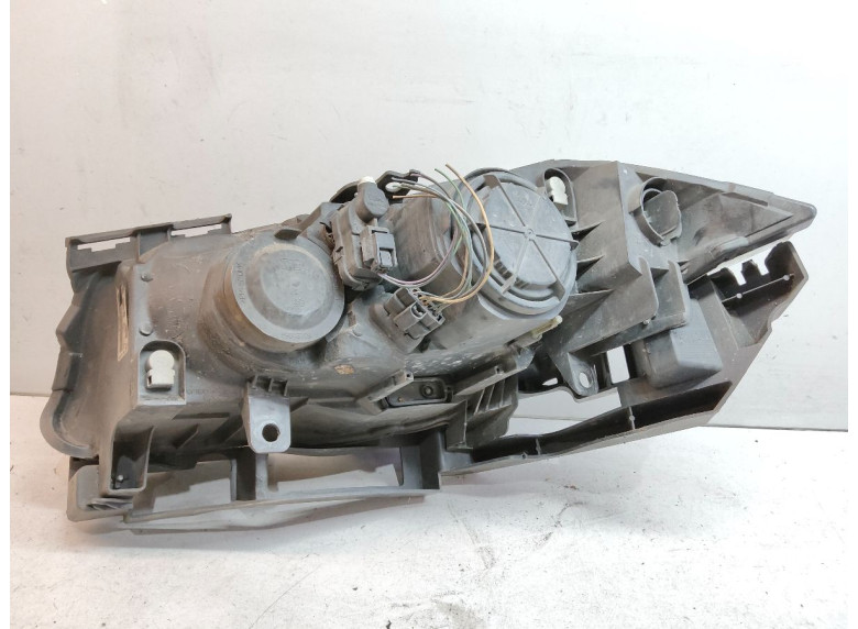 Фара правая к Renault Megane, 2009г.