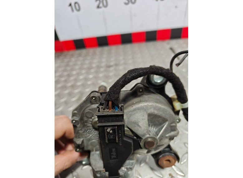 Моторчик заднего стеклоочистителя (дворника) к Opel Corsa, 2003г.