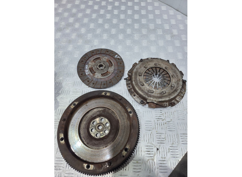Комплект сцепления к Alfa Romeo 146, 1998г.