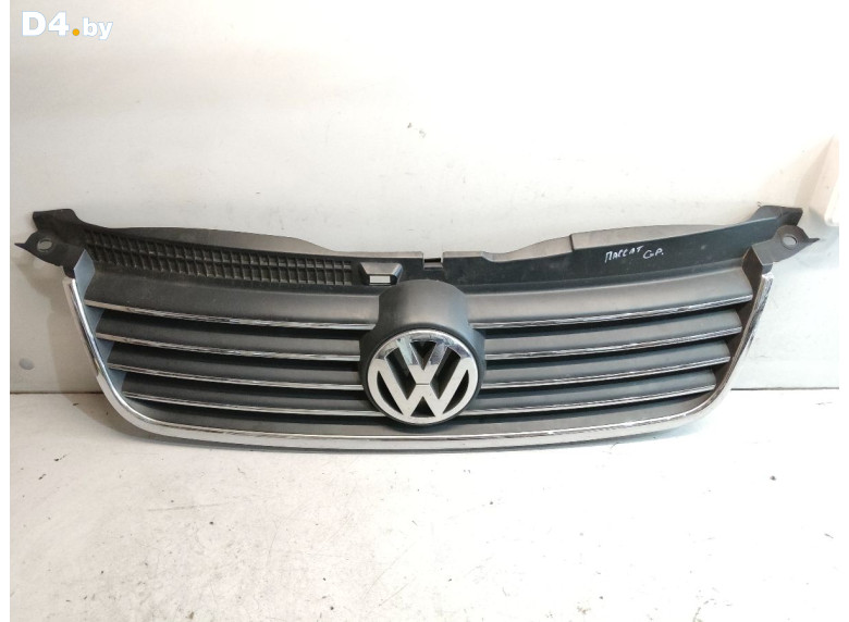 Решетка радиатора к Volkswagen Passat 2004 г.