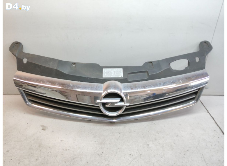 Решетка радиатора к Opel Astra 2009 г.