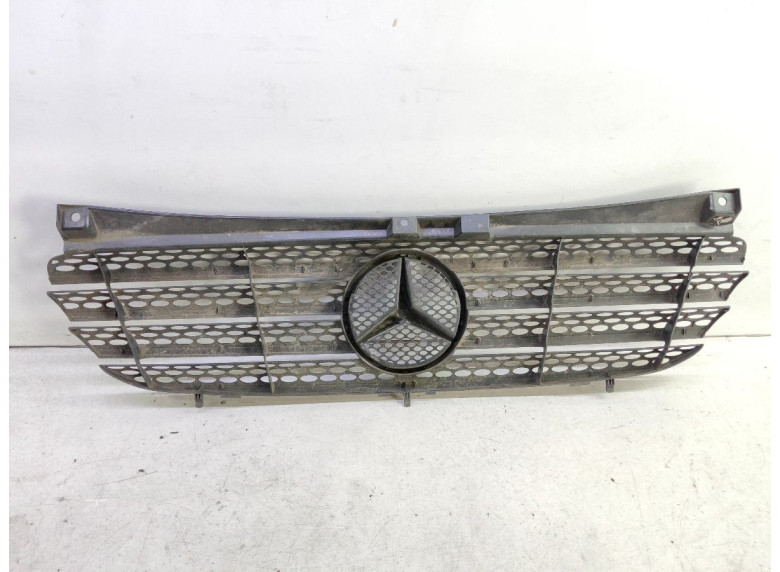 Решетка радиатора к Mercedes Vito W639, 2005г.