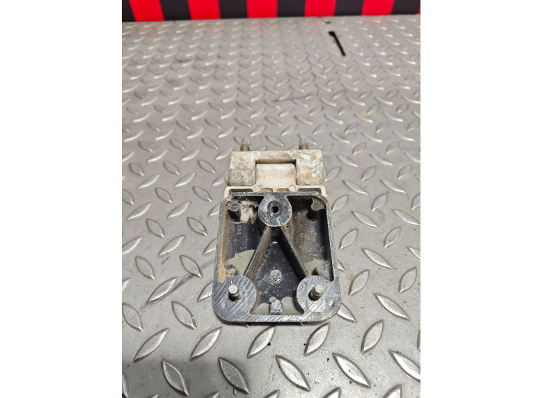 Петля двери задней правой к Citroen Jumpy, 2001г.