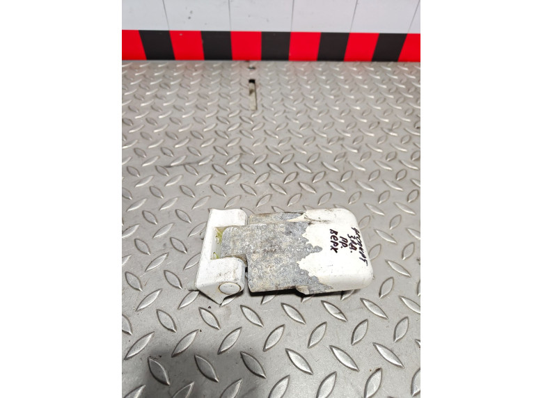 Петля двери задней правой к Citroen Jumpy, 2000г.