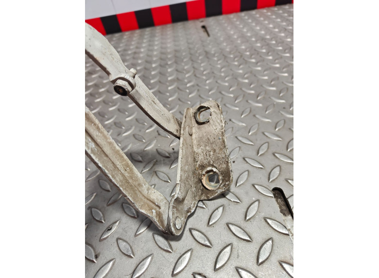Петля капота правая к Mercedes Sprinter, 2010г.
