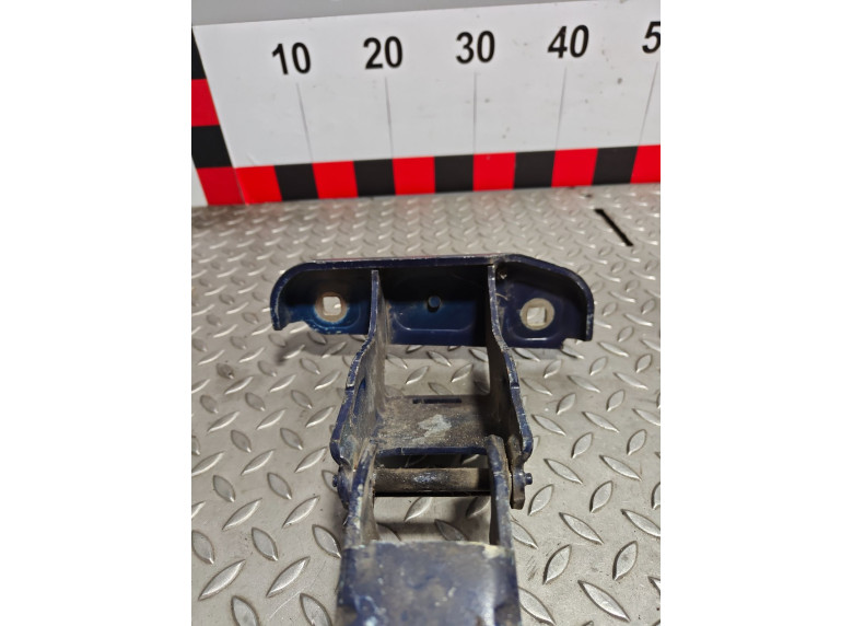 Петля двери задней правой к Peugeot Expert, 2008г.