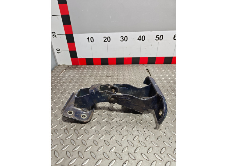 Петля двери задней правой к Peugeot Expert, 2008г.