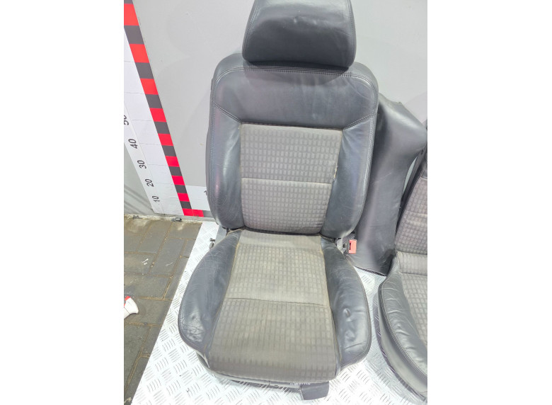 Салон (комплект сидений) к Volkswagen Passat, 2002г.