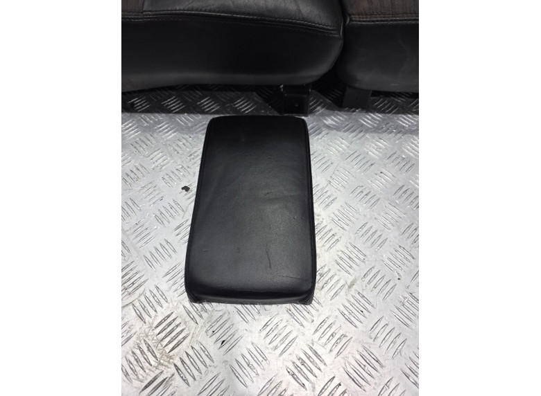 Салон (комплект сидений) к Volkswagen Passat, 2002г.