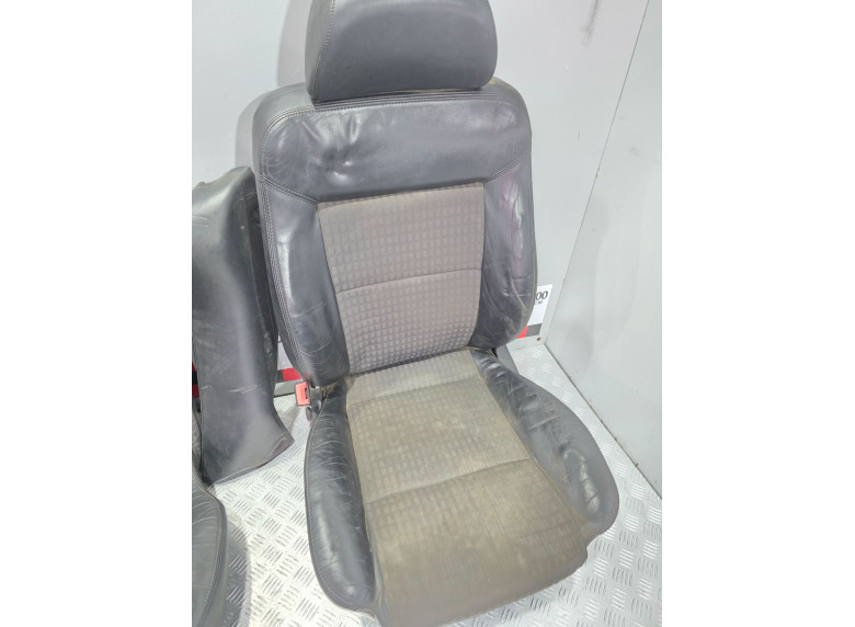 Салон (комплект сидений) к Volkswagen Passat, 2002г.