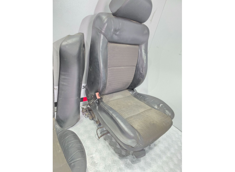 Салон (комплект сидений) к Volkswagen Passat, 2002г.