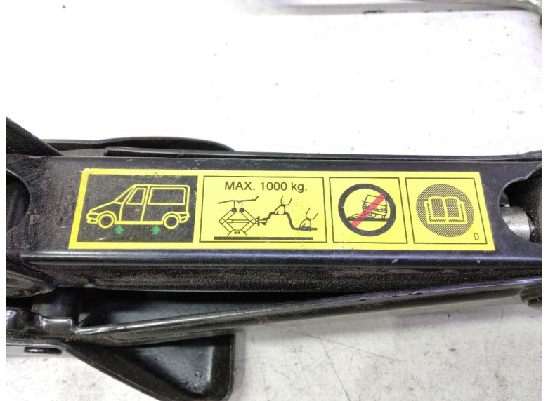 Домкрат к Fiat Doblo, 2009г.