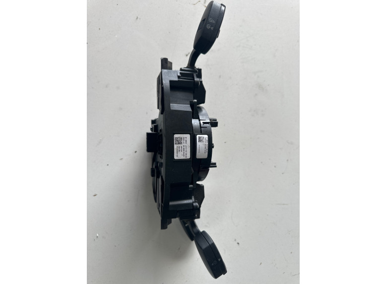 Переключатель подрулевой (стрекоза) к BMW 5 E60/E61, 2007г.