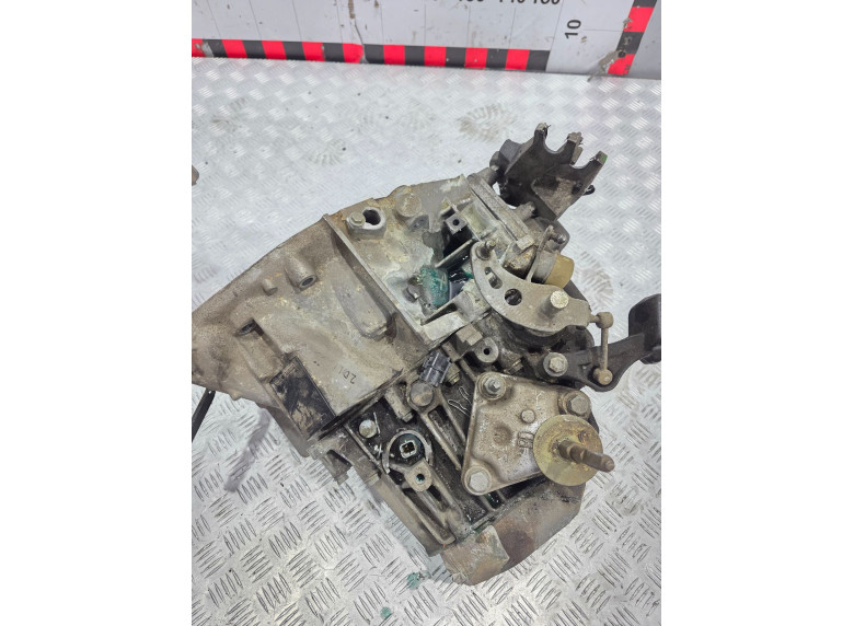 КПП механическая (МКПП) к Peugeot 406, 2002г.