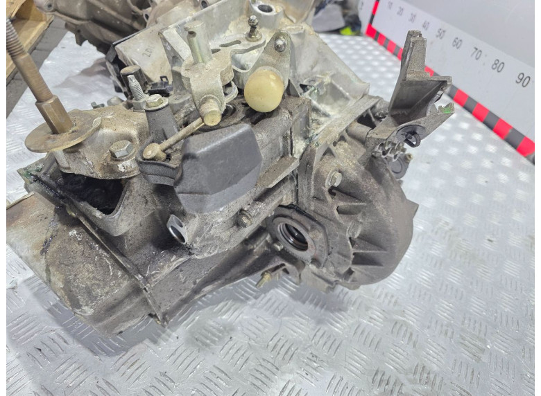 КПП механическая (МКПП) к Peugeot 406, 2002г.
