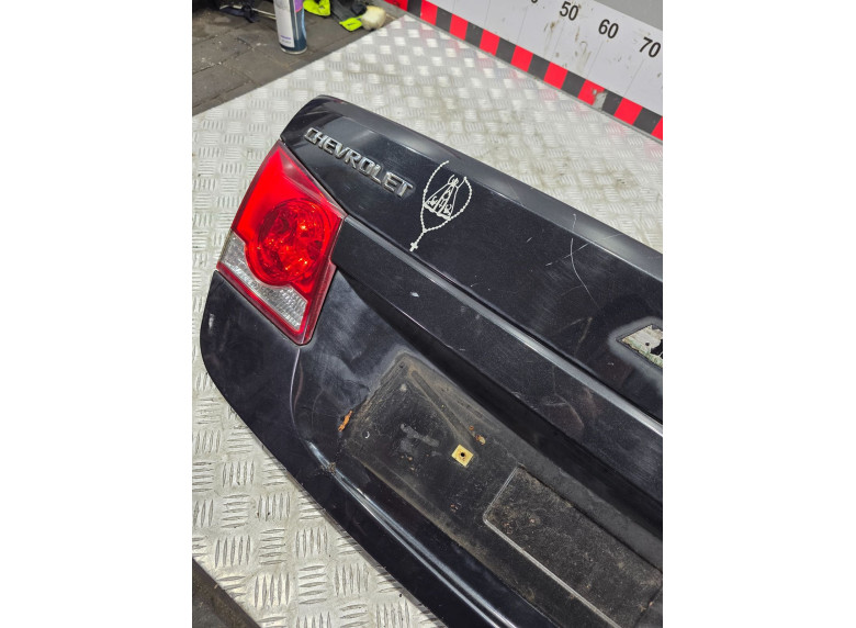 Крышка багажника (дверь 3-5) к Chevrolet Cruze, 2010г.