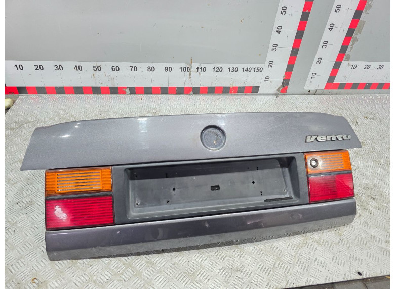 Крышка багажника (дверь 3-5) к Volkswagen Vento, 1995г.