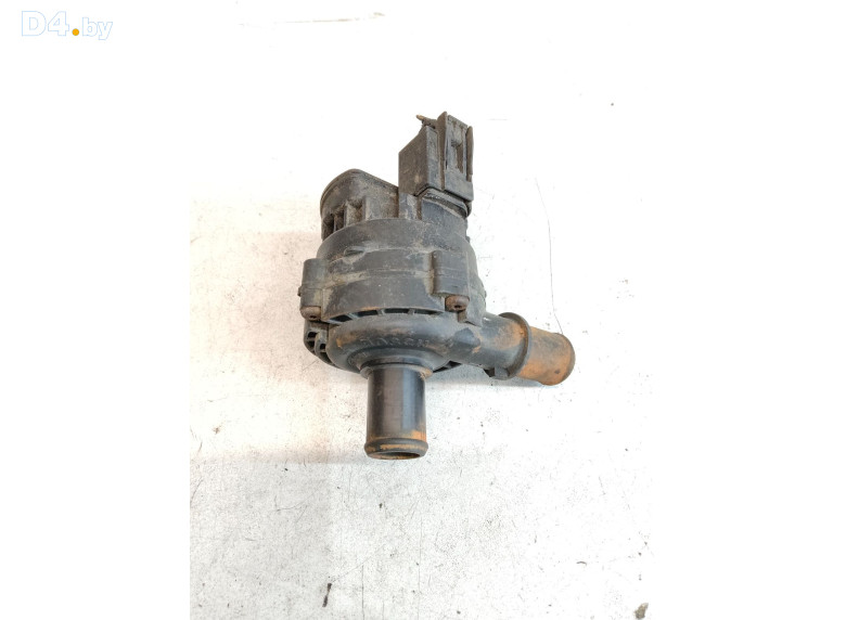 Насос антифриза дополнительный к Mercedes EW211 2003 г.