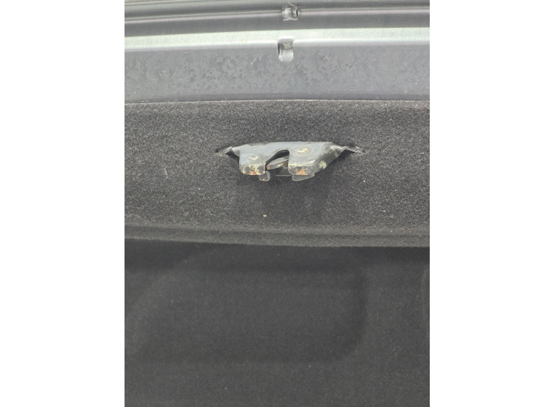 Замок багажника к Peugeot 406, 2002г.