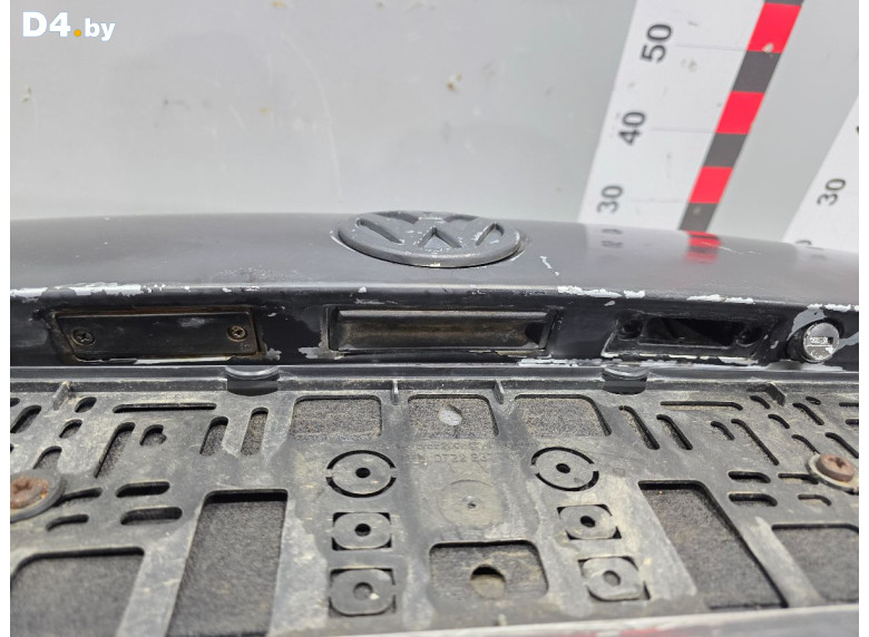 Накладка подсветки номера к Volkswagen Passat 2002 г.