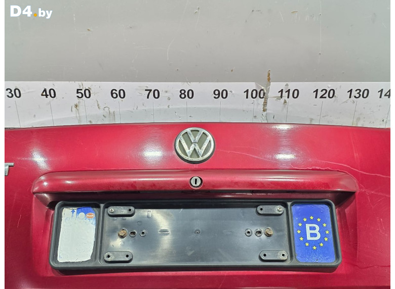 Накладка подсветки номера к Volkswagen Passat 1998 г.