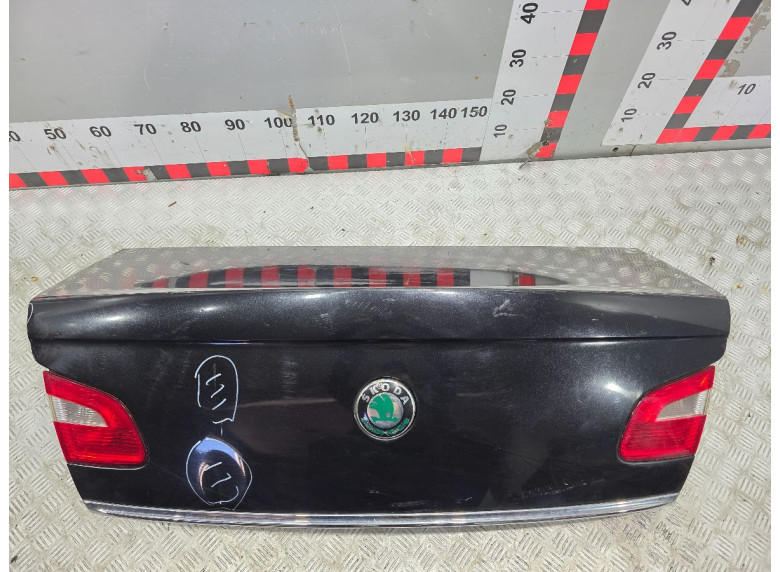 Кнопка открытия багажника к Skoda Superb, 2010г.