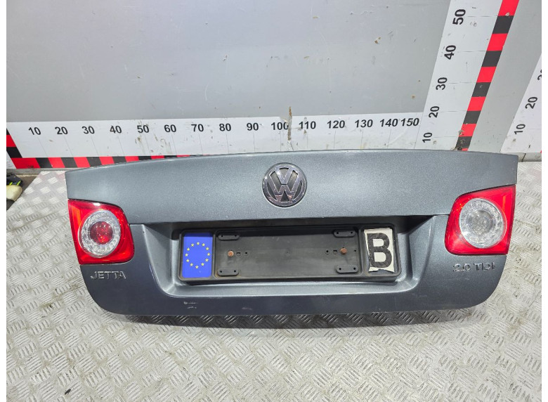 Накладка подсветки номера к Volkswagen Jetta, 2008г.