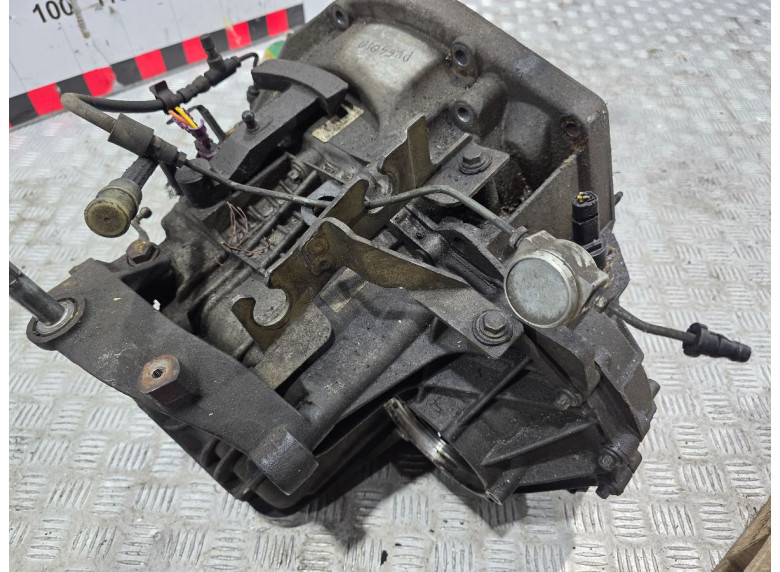 КПП механическая (МКПП) к Renault Trafic, 2004г.