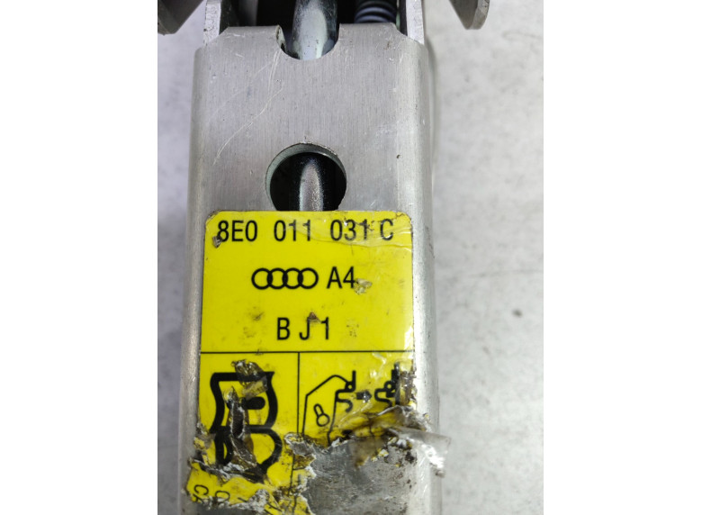 Домкрат к Audi A4, 2002г.