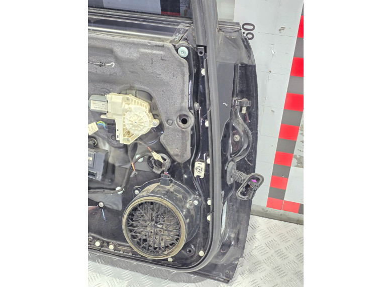 Дверь задняя левая к Audi A6, 2006г.